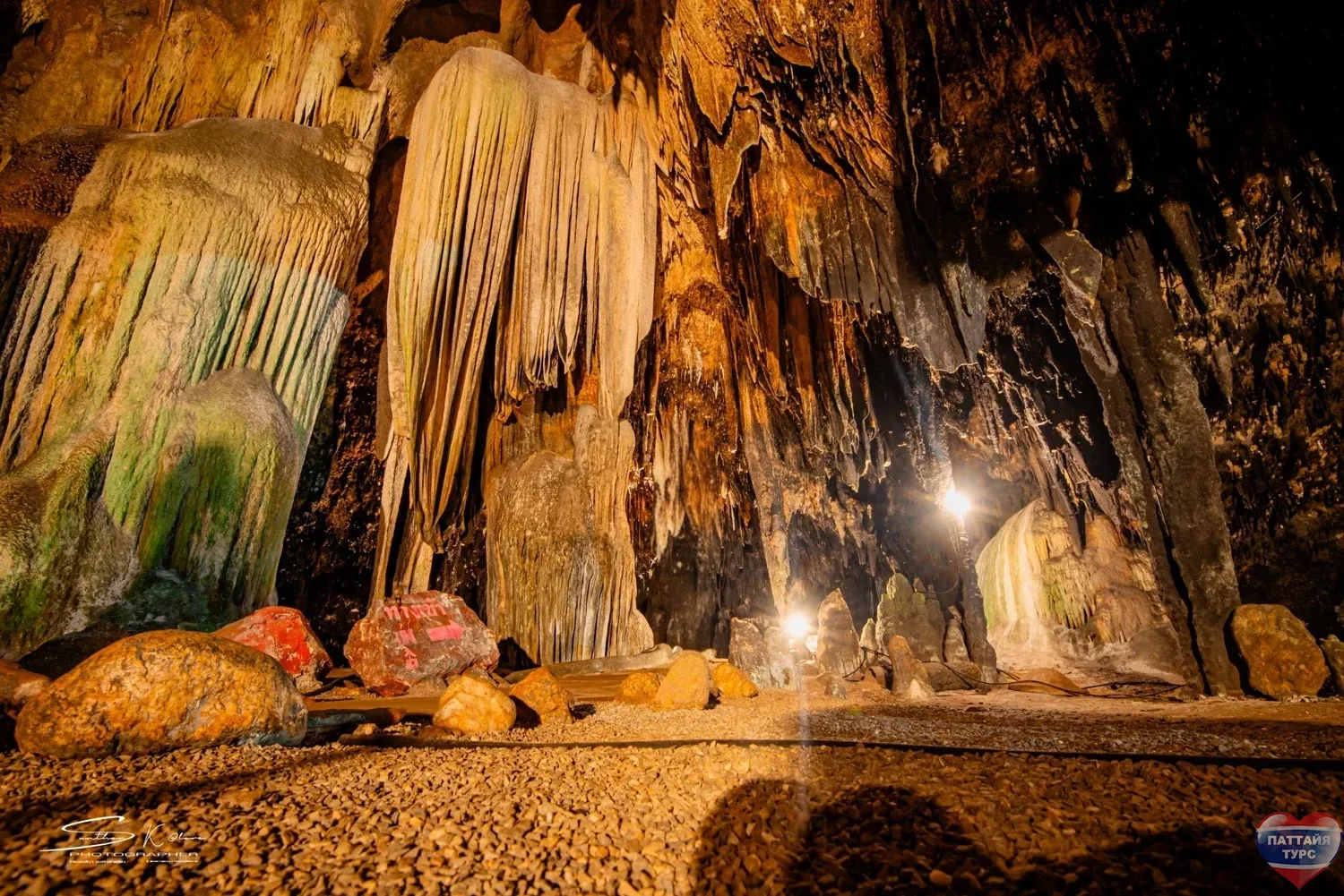 Альпака Парк –  деревня хобитов Альпака Парк –  деревня хобитов